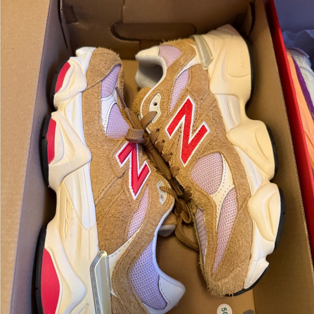 New Balance Kids Tan, Pink & Red Chunky Sneakers
